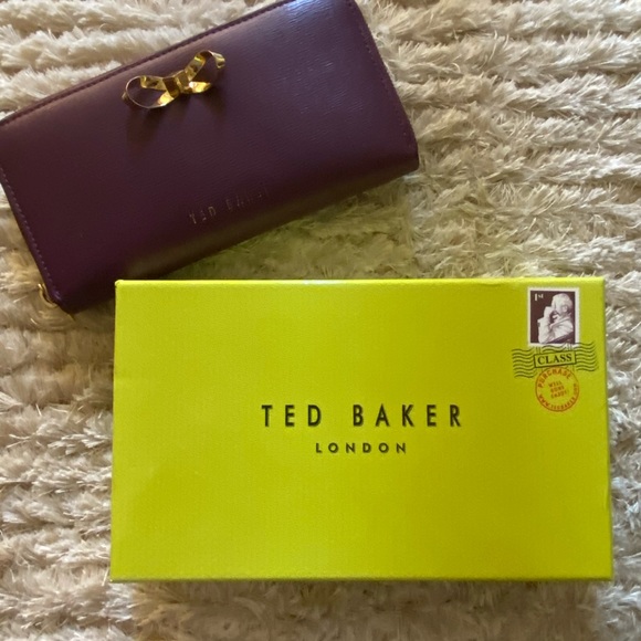 💥SOLD💥Ted Baker Wallet With Box 🌸 Great Condition - Picture 2 of 11
